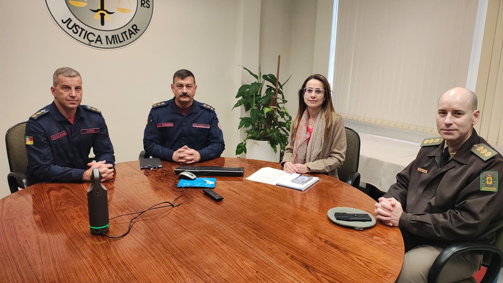 TJMRS reúne corregedorias da BM e Bombeiros para discutir implantação do Juiz das Garantias